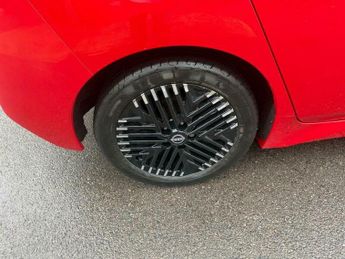 Nissan Leaf 39kWh N-Connecta Auto 5dr