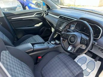 MG ZS 72.6kWh SE Long Range Auto 5dr