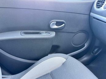Renault Clio 1.2 I-Music Euro 5 5dr