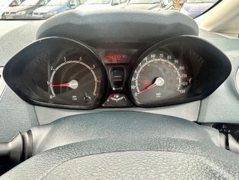 Ford Fiesta EDGE A/C+CAMBELT+2 KEYS