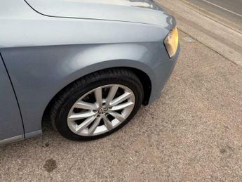 Volkswagen Passat 2.0 TDI BlueMotion Tech Executive DSG Euro 5 (s/s) 5dr