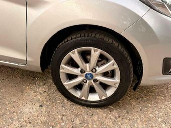 Ford Fiesta 1.0T EcoBoost Zetec Euro 6 (s/s) 3dr