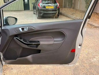 Ford Fiesta 1.0T EcoBoost Zetec Euro 6 (s/s) 3dr