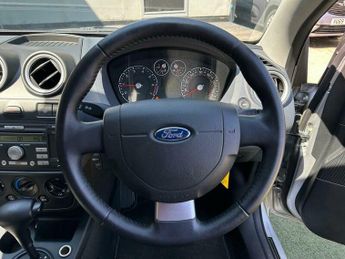 Ford Fiesta GHIA 16V