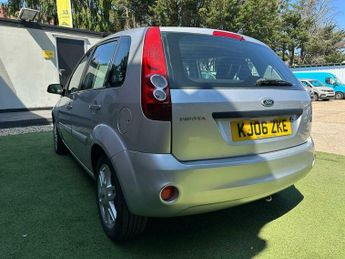 Ford Fiesta GHIA 16V