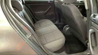 Volkswagen Golf 1.6 FSI S 5dr