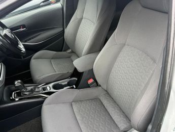 Toyota Corolla 2.0 VVT-h Design Touring Sports CVT Euro 6 5dr 181BHP