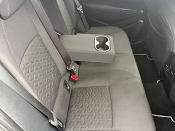 Toyota Corolla 2.0 VVT-h Design Touring Sports CVT Euro 6 5dr 181BHP