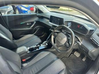Peugeot 2008 50kWh Allure Premium Auto 5dr