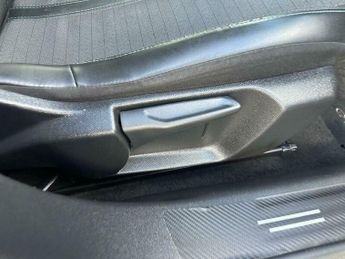 Peugeot 2008 50kWh Allure Premium Auto 5dr