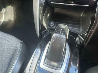 Peugeot 2008 50kWh Allure Premium Auto 5dr