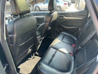 MG ZS 44.5kWh Exclusive Auto 5dr