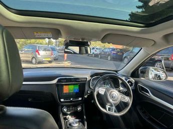 MG ZS 44.5kWh Exclusive Auto 5dr