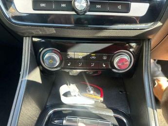 MG ZS 44.5kWh Exclusive Auto 5dr