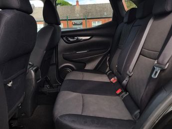 Nissan Qashqai 1.5 dCi n-tec+ SUV 5dr Diesel Manual 2WD Euro 6 (s/s) (110 ps)