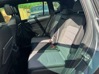 Volkswagen Tiguan 2.0 TDI R-Line DSG Euro 6 (s/s) 5dr