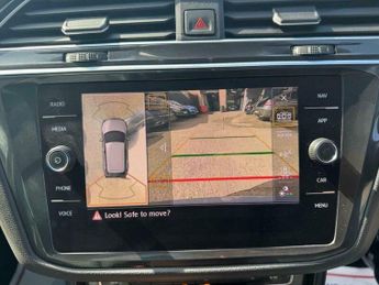 Volkswagen Tiguan 2.0 TDI R-Line DSG Euro 6 (s/s) 5dr