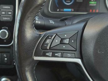 Nissan Leaf 40kWh N-Connecta Auto 5dr