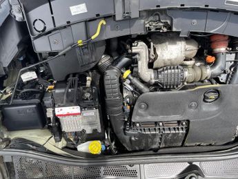 Citroen C4 Cactus BLUEHDI FLAIR