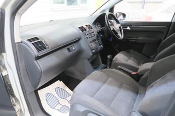 Volkswagen Touran SPORT TDI 143