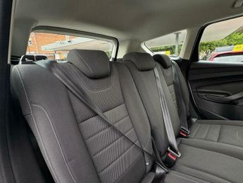 Ford Kuga 2.0 TDCi Zetec AWD Euro 6 (s/s) 5dr