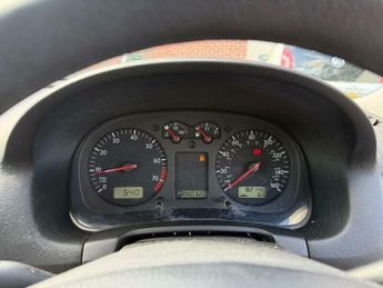Volkswagen Golf 1.6 S 5dr