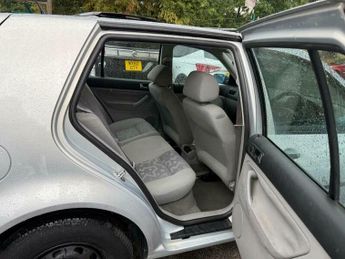 Volkswagen Golf 1.6 S 5dr