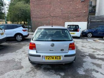 Volkswagen Golf 1.6 S 5dr