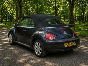 Volkswagen Beetle 2.0 S Cabriolet Auto Euro 4 2dr