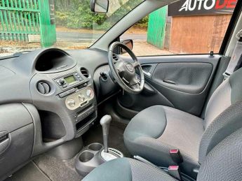 Toyota Yaris 1.3 VVT-i T Spirit 5dr