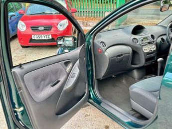 Toyota Yaris 1.3 VVT-i T Spirit 5dr