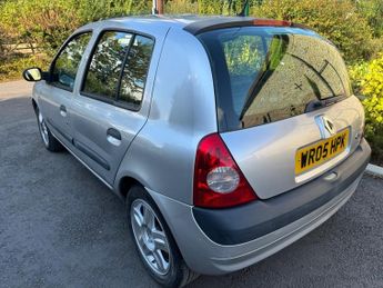 Renault Clio EXPRESSION 16V QUICKSHIFT 5
