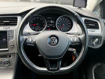 Volkswagen Golf 1.2 TSI BlueMotion Tech S DSG Euro 5 (s/s) 5dr