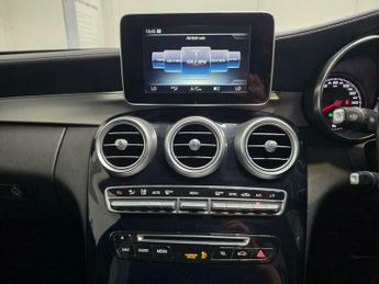 Mercedes-Benz C Class 2.0 C200 AMG Line 7G-Tronic+ Euro 6 (s/s) 4dr