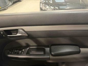 Volkswagen Touran 1.6 TDI S Euro 5 5dr
