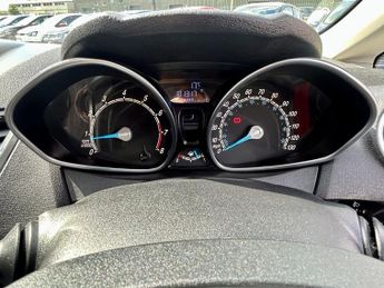 Ford Fiesta ZETEC B/TOOTH+£35 TAX+AIR CON