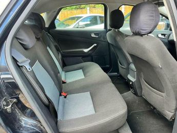 Ford Mondeo 2.0 TDCi Zetec 5dr