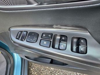 Hyundai KONA 64kWh Premium SE Auto 5dr