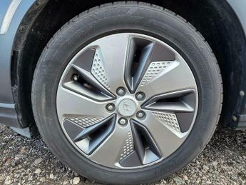 Hyundai KONA 64kWh Premium SE Auto 5dr