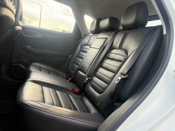 MG MG HS 1.5 T-GDI Exclusive DCT Euro 6 (s/s) 5dr