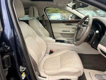 Jaguar XF 2.0d Portfolio Auto AWD Euro 6 (s/s) 4dr