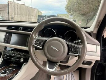 Jaguar XF 2.0d Portfolio Auto AWD Euro 6 (s/s) 4dr