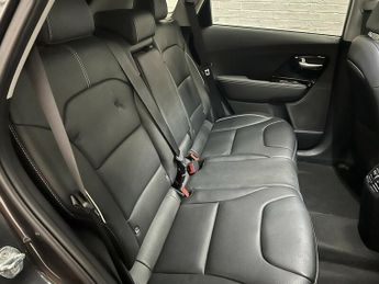 Kia Niro 4 PLUS