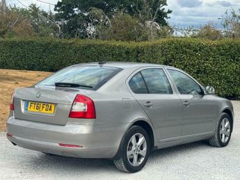 Skoda Octavia 1.6 TDI SE Plus DSG Euro 5 5dr