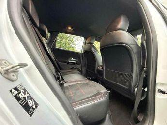 Mercedes-Benz B Class 1.3 B250e 15.6kWh AMG Line (Executive) 8G-DCT Euro 6 (s/s) 5dr