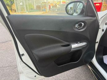 Nissan Juke 1.6 Acenta Premium CVT Euro 5 5dr