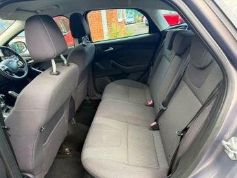 Ford Focus 1.0T EcoBoost Titanium Navigator Euro 5 (s/s) 5dr