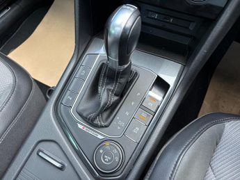 Volkswagen Tiguan R LINE TDI BMT 4MOTION DSG