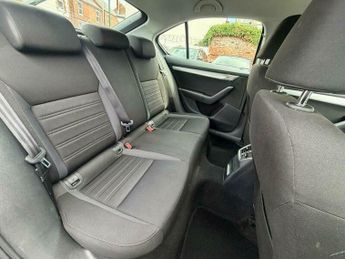 Skoda Octavia 1.6 TDI SCR SE Technology DSG Euro 6 (s/s) 5dr