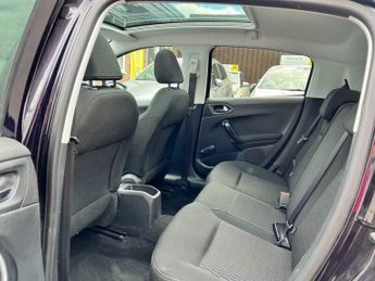 Peugeot 208 1.2 VTi PureTech Style Euro 5 5dr